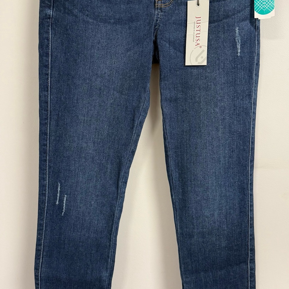 Just USA Women's Dark Blue distressed Stretch Jeans, NWT